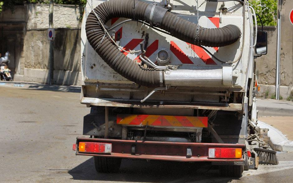 camion assainissement Le Plessis-Luzarches